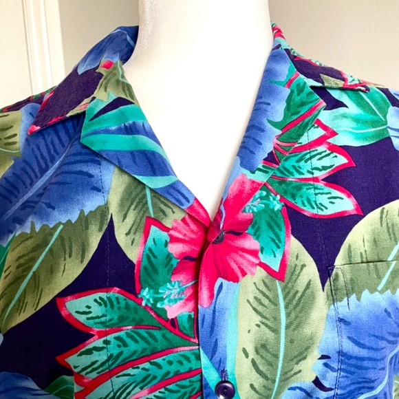 Hawaiian Shirt, SMALL Hawaiian Top, Button Down, Luau Shirt, Vintage - Picture 2 of 10